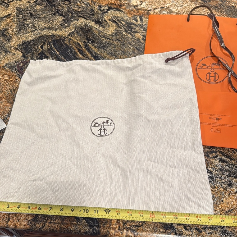 Hermes Authentic Dust Bag, Store Bag, 12 feet of Hermes Paris Ribbon - Picture 3 of 6